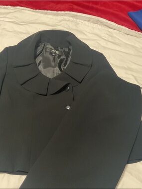 Kasper Black Cropped Blazer /Skirt with Decorative Folded Collar